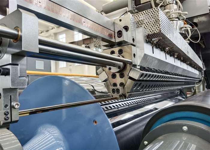 Ικανότητα 200 - 400 kg/hr Μηχανή στρώσης επικαλύψεων με εκτόξευση Μαξ. Ταχύτητα επικάλυψης 200 M/min