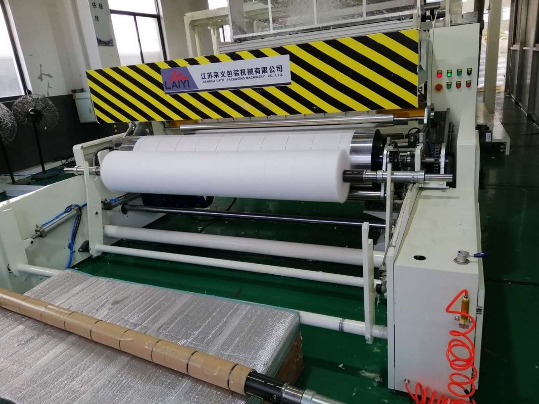 Ανοξείδωτο 1600mm φγμένη μηχανή υφάσματος πλάτους λειωμένο μέταλλο για το υλικό φίλτρων μασκών