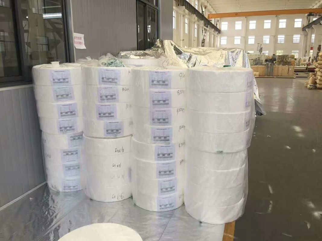 Γρήγορη μηχανή υφασμάτων ταχύτητας φγμένη λειωμένο μέταλλο, που υφαίνεται μη καθιστώντας τη μηχανή χαμηλού θορύβου άσπρο και μπλε με 2400 spinneret την τρύπα