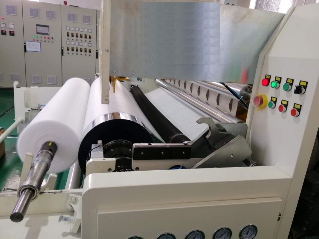 Ανοξείδωτο 1600mm φγμένη μηχανή υφάσματος πλάτους λειωμένο μέταλλο για το υλικό φίλτρων μασκών